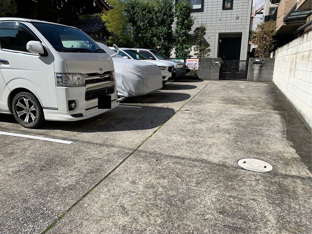 足立区千住仲町　月極駐車場